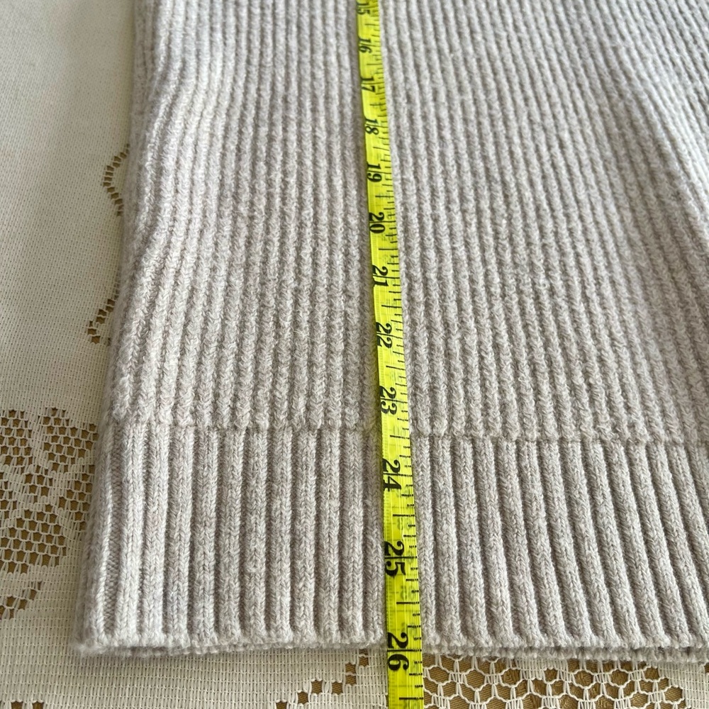 Old Navy Cream Ribbed Knit Sweater - Picture 11 of 12